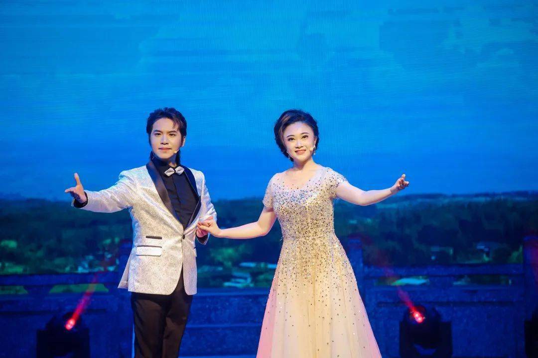 司马德,吴碧君《醉美家乡》演唱:曾慧,司马祥,配合演出:东莞粤剧发展
