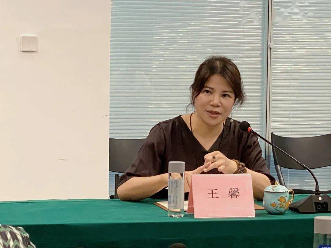 本次会议由王馨会长主持,双方以"有源之水"的生态建立与"居危思危"的