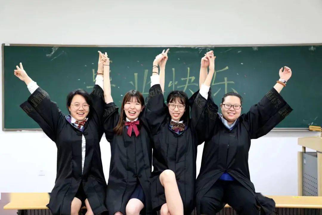 首医校本部毕业季大合照点位 摄 !影 !攻!略!_思路_台阶_教学楼