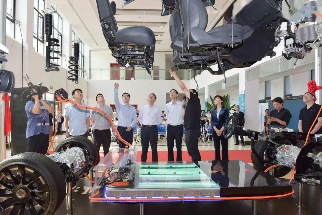 全球首台特斯拉Model Y 3D解构示教平台落地上海高校 教学功能效果非常值得期待
