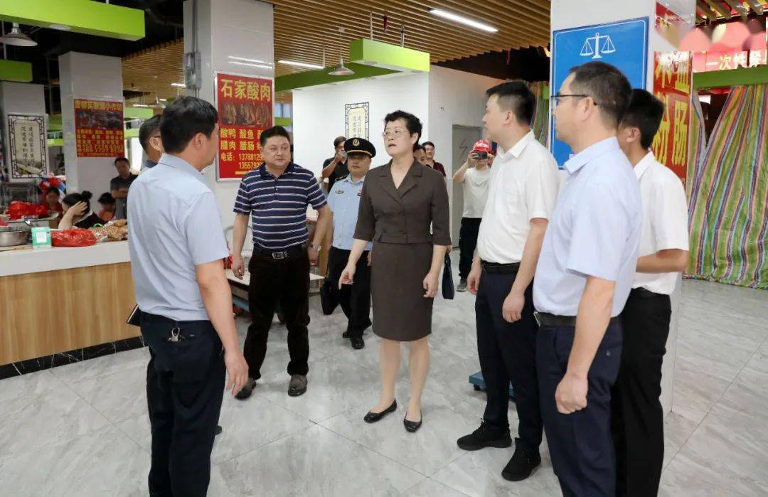 三江侗族自治县县委书记贺莹率队调研指导创城工作_服务_要求_群众