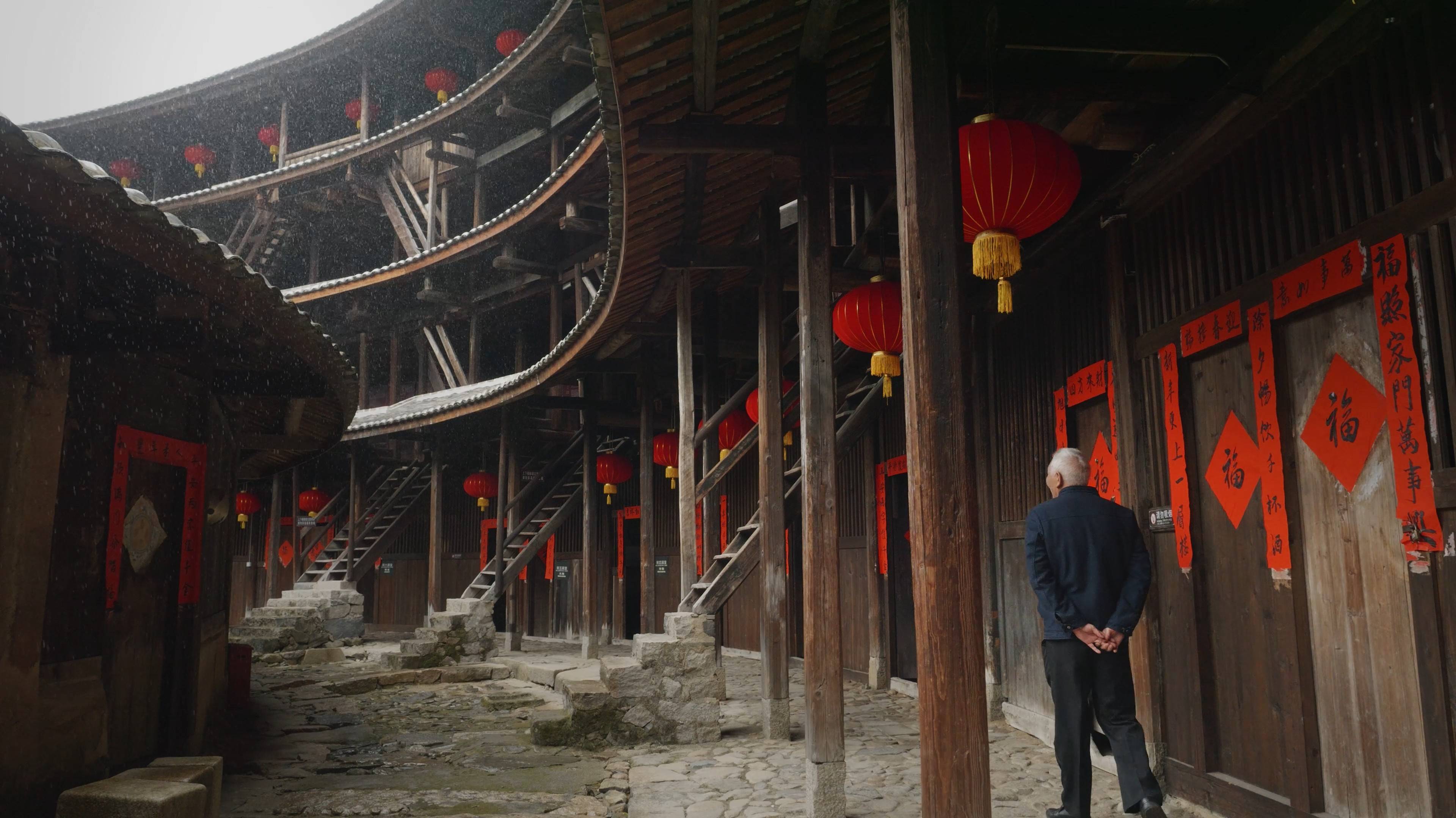 系列人文纪录片《智在匠心》——徐松生:垒石安居 夯土筑楼_建筑_技艺