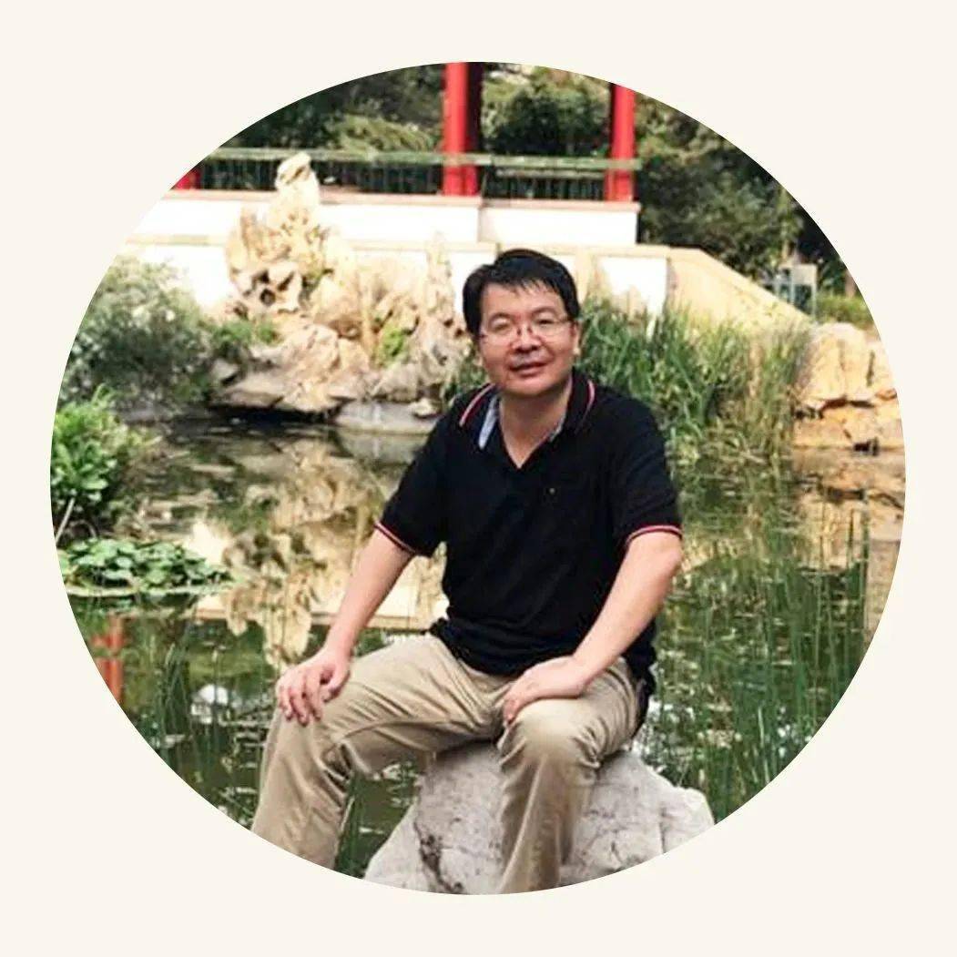 经典荐书官李辉山东师范大学文学院教授,儿童分级阅读研究中心负责人.