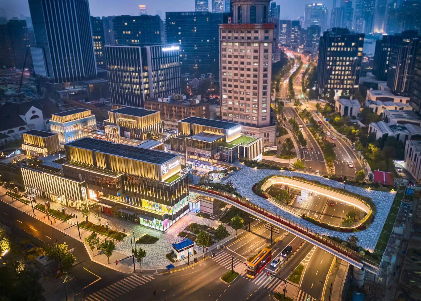 花桥的贯通落成,将整个外滩景观带与金融集聚带相串联,导入更多人流