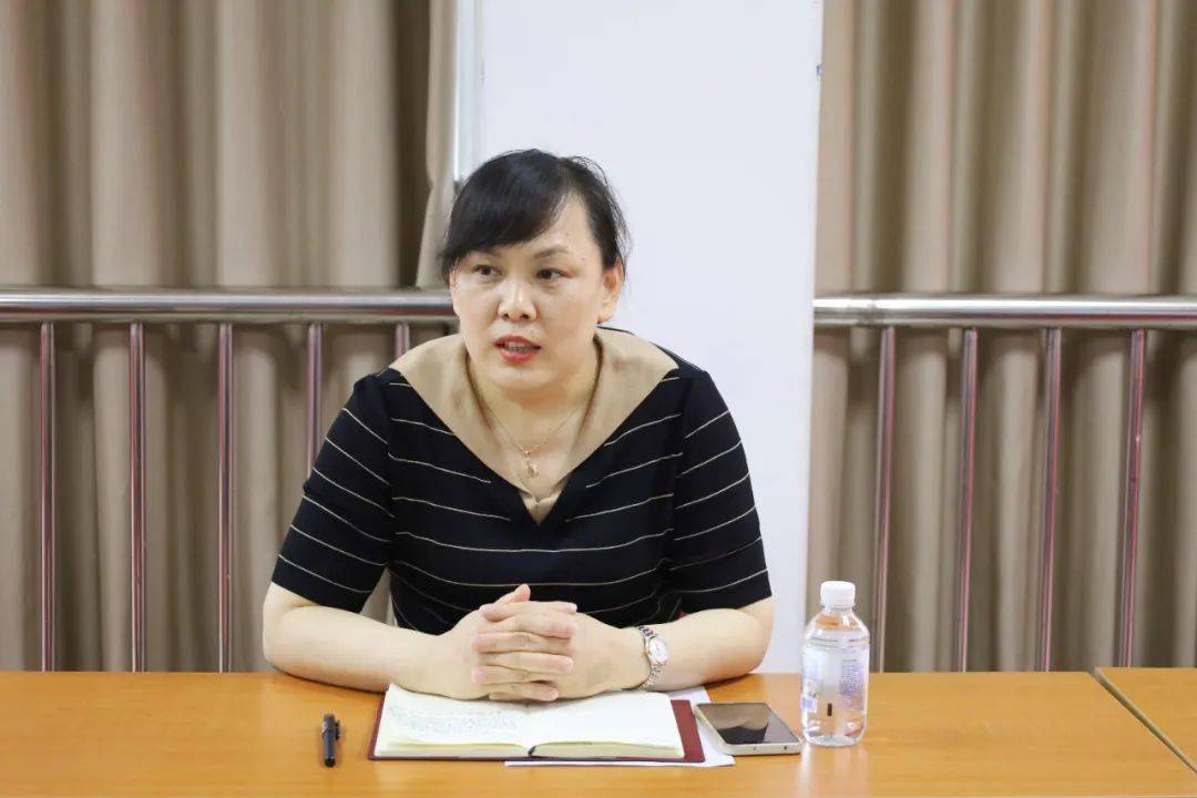 亿星集团工会举行"春蕾计划"助学金发放仪式_女童_李艳勤_组织