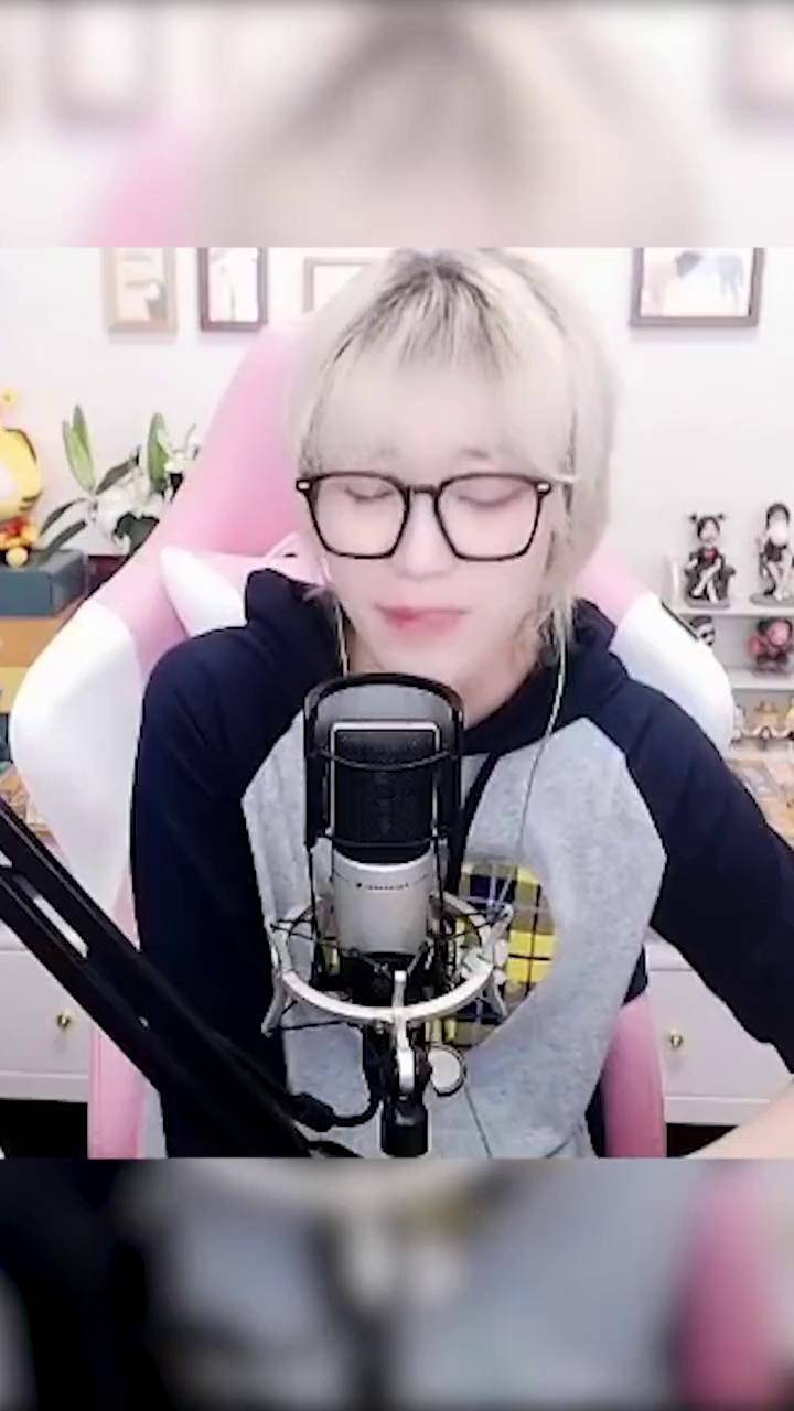 还是cf玩家"众生平等"穿越火线 cf 女战神梧桐 颜值主播