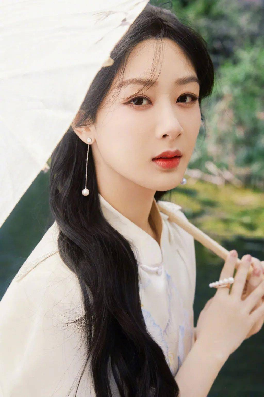 杨紫怎么变好看这么多?解开颜值封印全靠这几板斧!_造型_眼线_眉毛