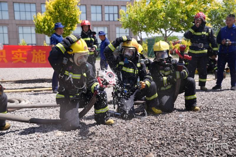 石嘴山市消防救援支队完成灭火救援培训