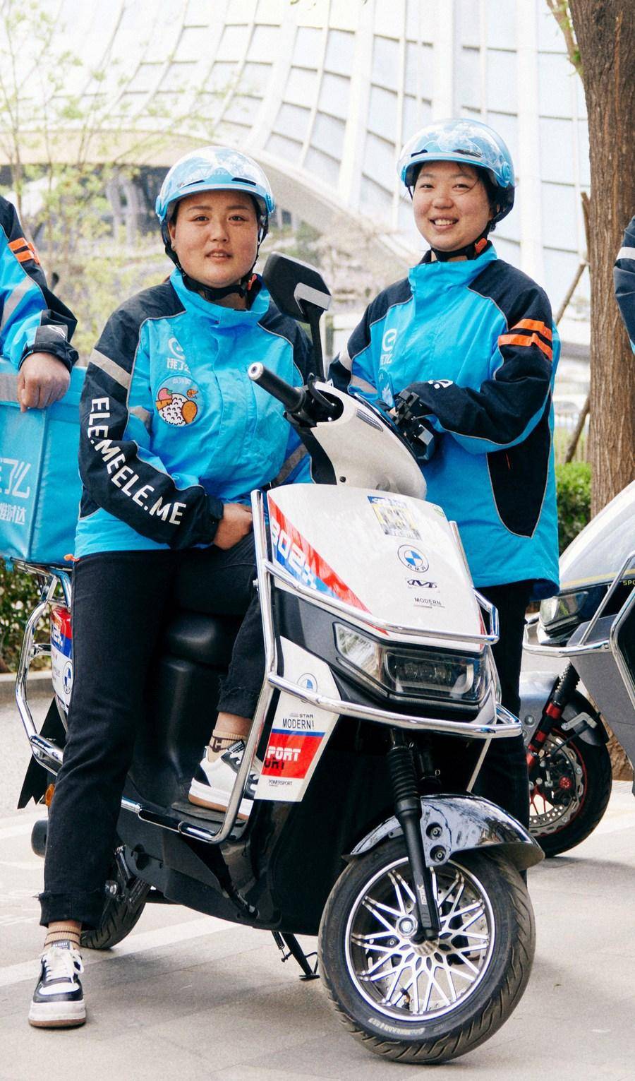 中国褒奖新职业青年 外卖女骑手崭露头角_田丹_工作_廖泽