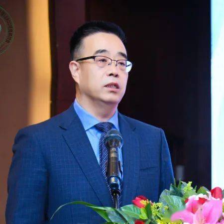 深圳大学教育学部主任,教授,博士生导师靳玉乐╱北京师范大学教育学部