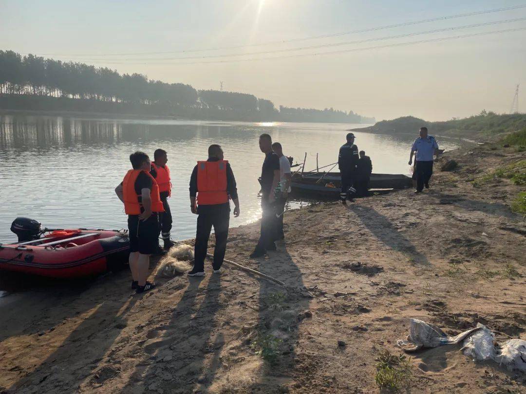 严防非法捕捞,近期太子河公安分局治安大队,沙岭镇派出所联合辽阳市