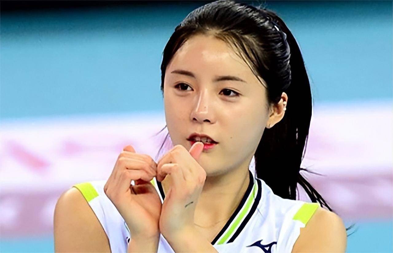韩国排球女神家暴老公图片