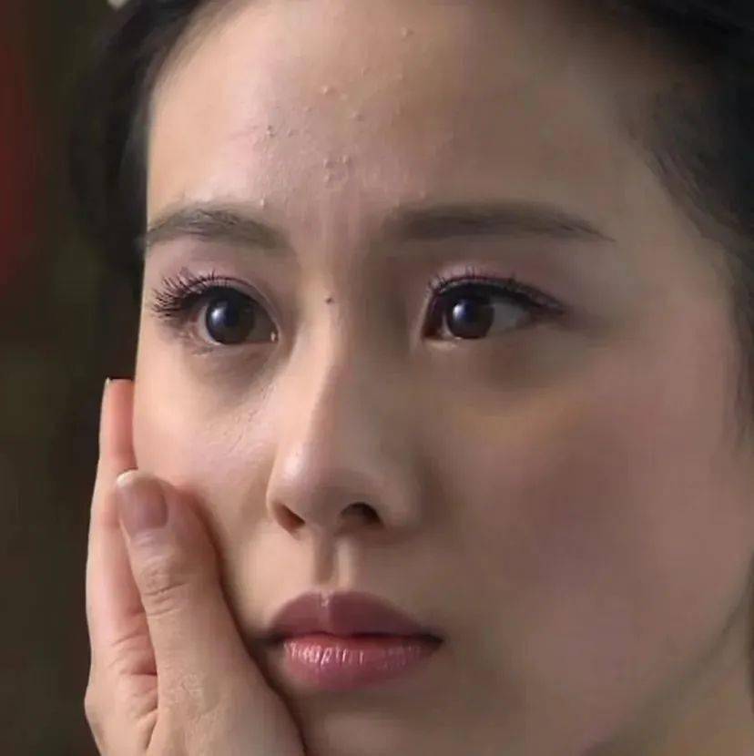 《风吹半夏》赵丽颖火了,剧中没有磨皮,却被观众嫌弃"太显老"_镜头