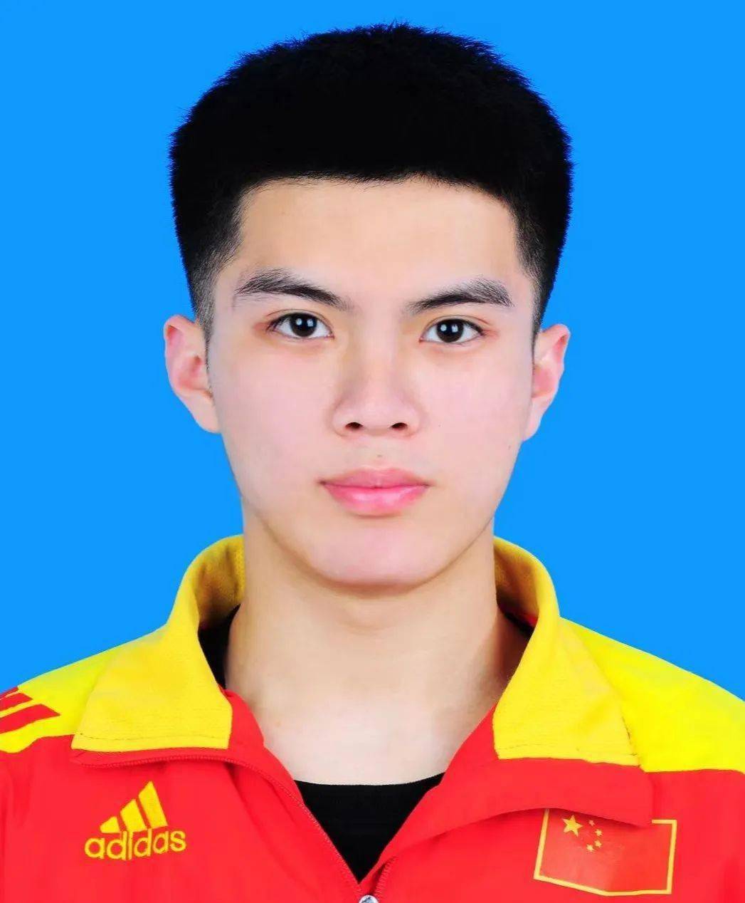 于天华2021年考入长春师范大学本科李冲2022年考入山西大学本科2023年