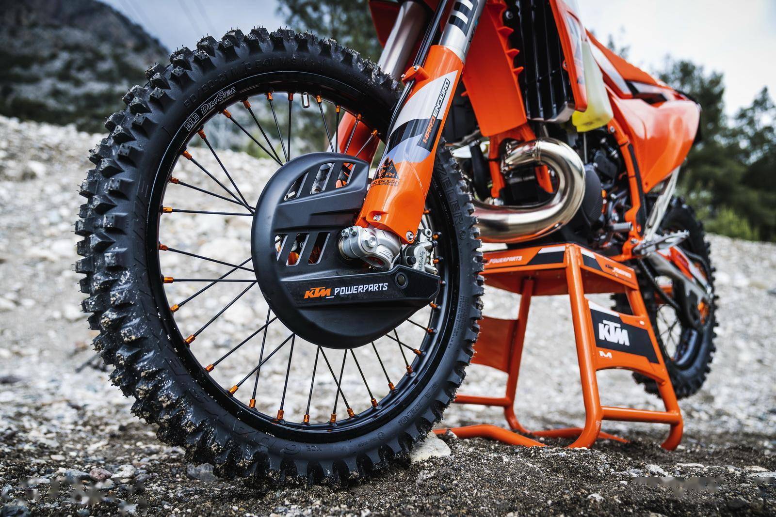 ktm 发布 hardenduro 标识的 300 exc 越野赛车_搜狐汽车_搜狐网