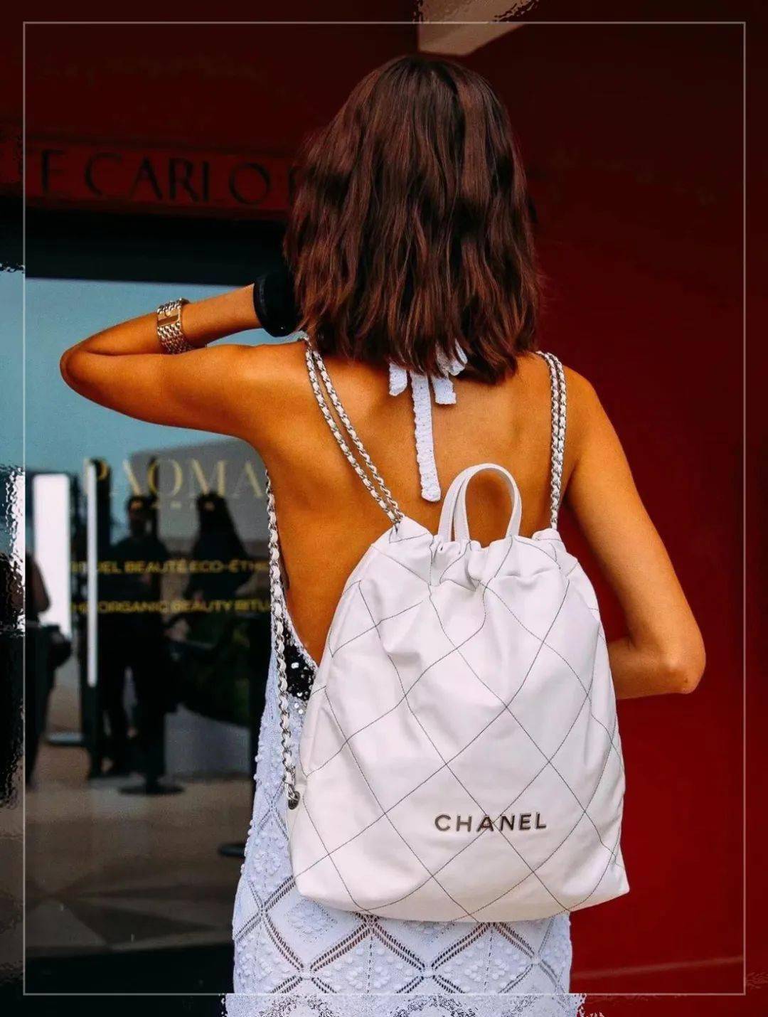 它是Chanel必买的一款包，最强出行搭子-chanel经典款包包多少钱