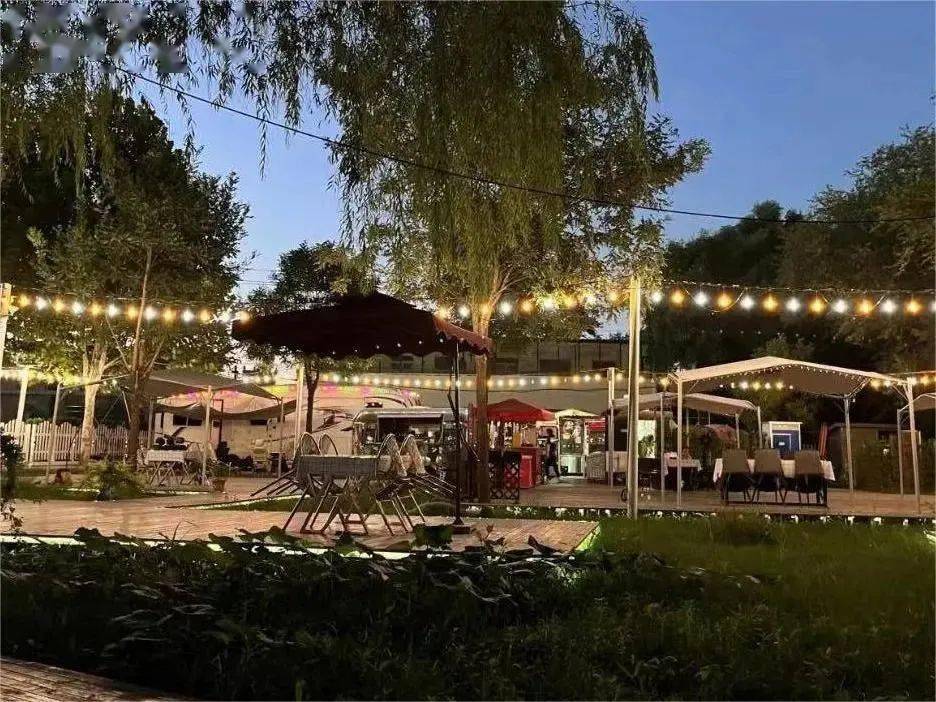 为你打包一份夏夜烟火夕阳西下,夜幕降临在夏天,我们都是"夜行动物"你