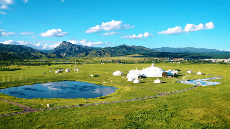 2023敕勒川草原半程马拉松赛即将启动!夏天的敕勒川草原有多美?上图.