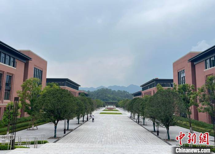 重庆壁山大学图片