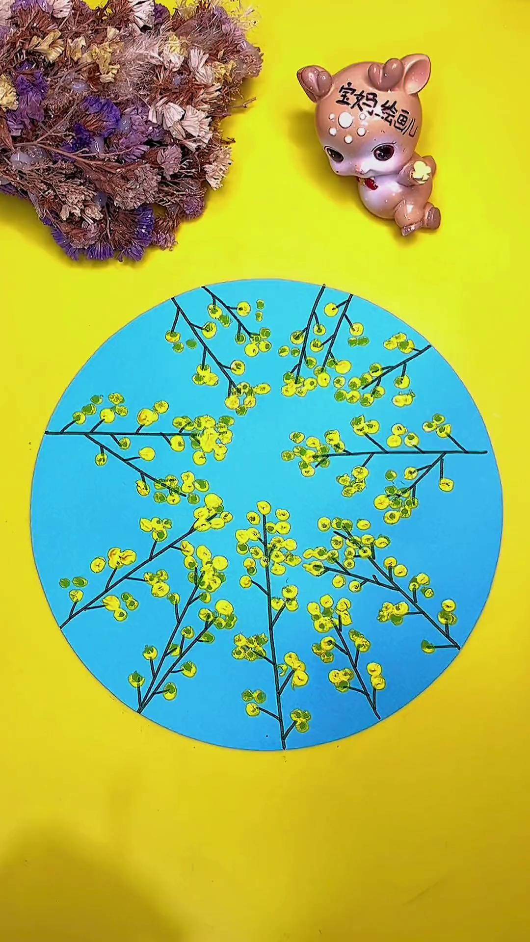 适合幼儿园小朋友的棉签点点画油菜花油菜花儿开 油菜花画法 棉签画