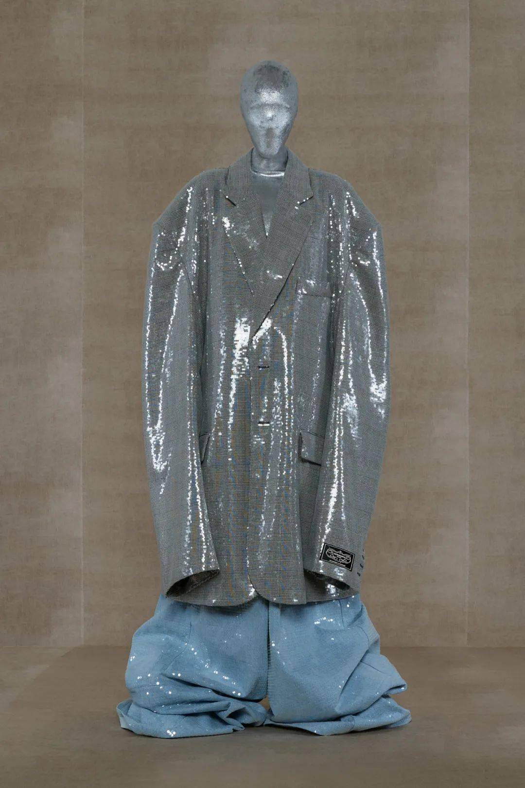 真分不清vetements和balenciaga了~vetements2024春夏