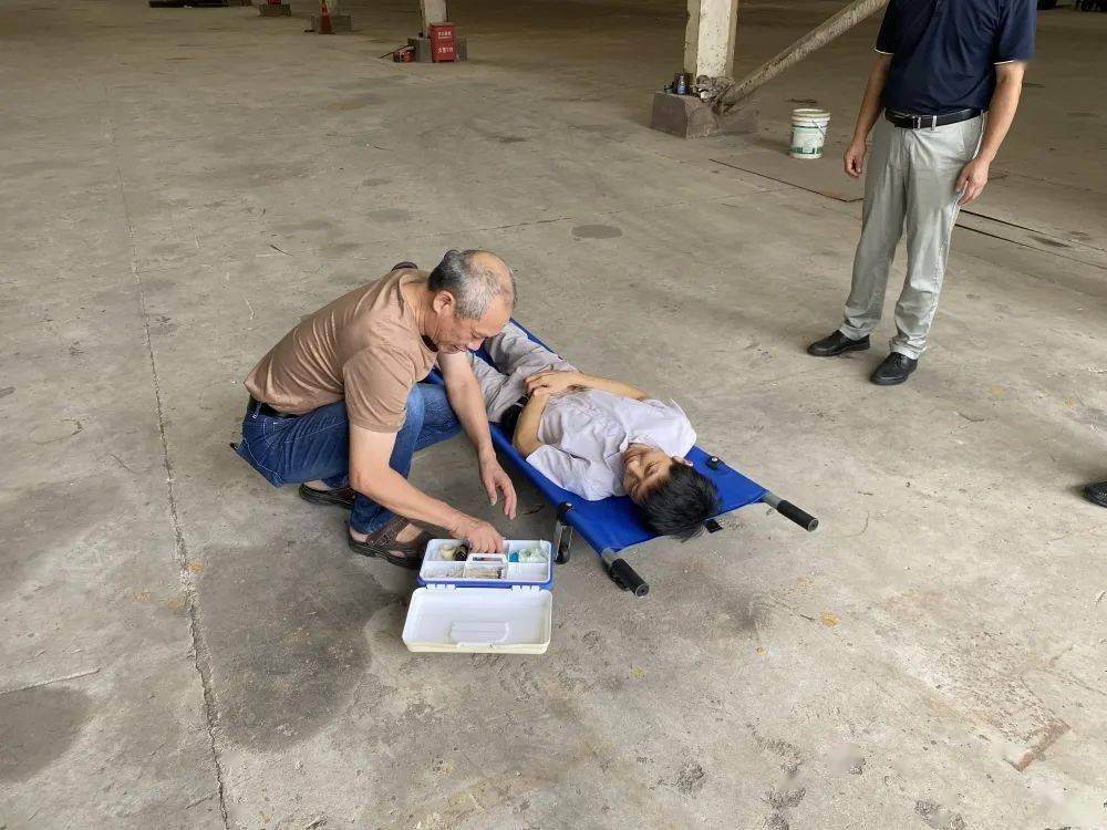 【漳路风采】高温天气保安全——分中心联合开展夏季高温中暑急救演练