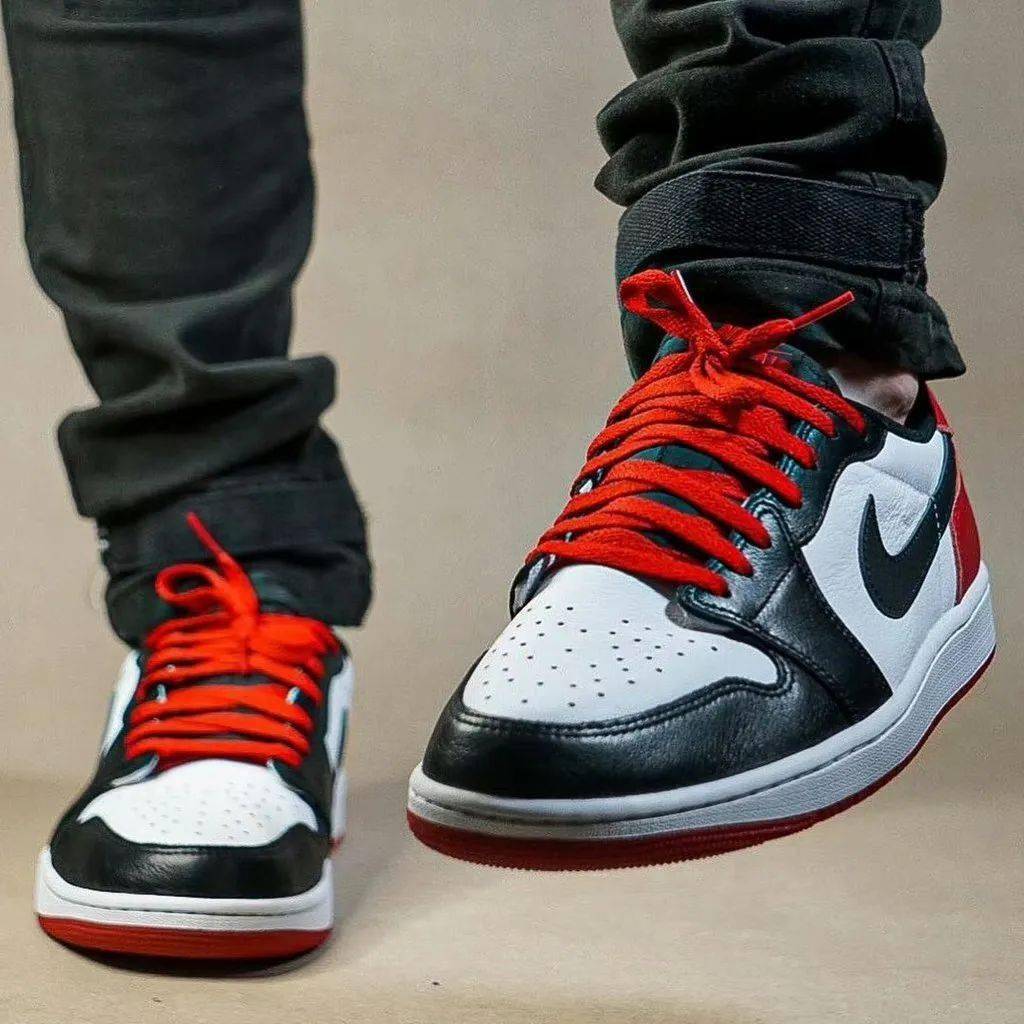 黑脚趾air jordan 1 low og "black toe" 最新实物曝光!