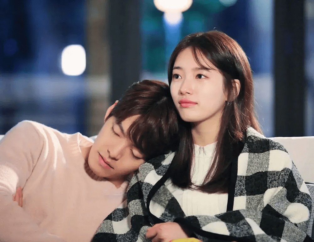 金宇彬裴秀智二搭演情侣,《黑暗荣耀》编剧金恩淑力作,爆款预订_合作