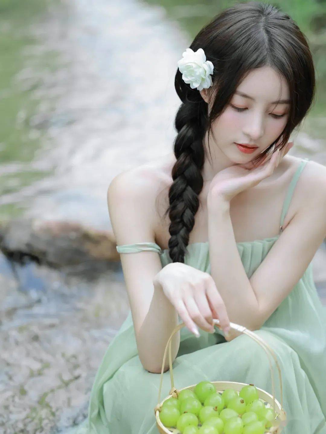 人像摄影:夏日清凉少女_小溪