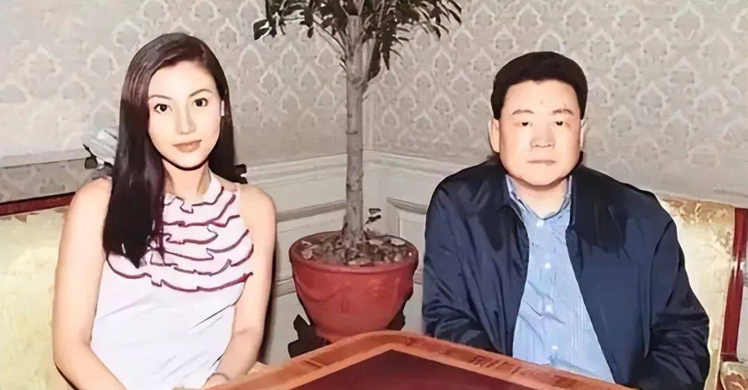 刘銮雄历任女友今昔对比:几人欢笑几人落寞,繁华背后都是空_蔡少芬