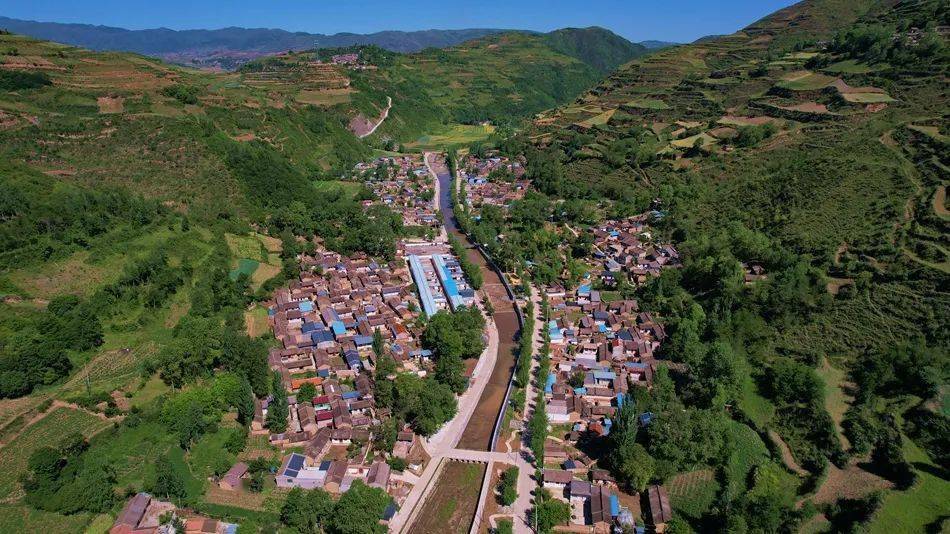 乡村处处是风景——武山县杨河镇美丽乡村建设见闻_投资_广场_村庄