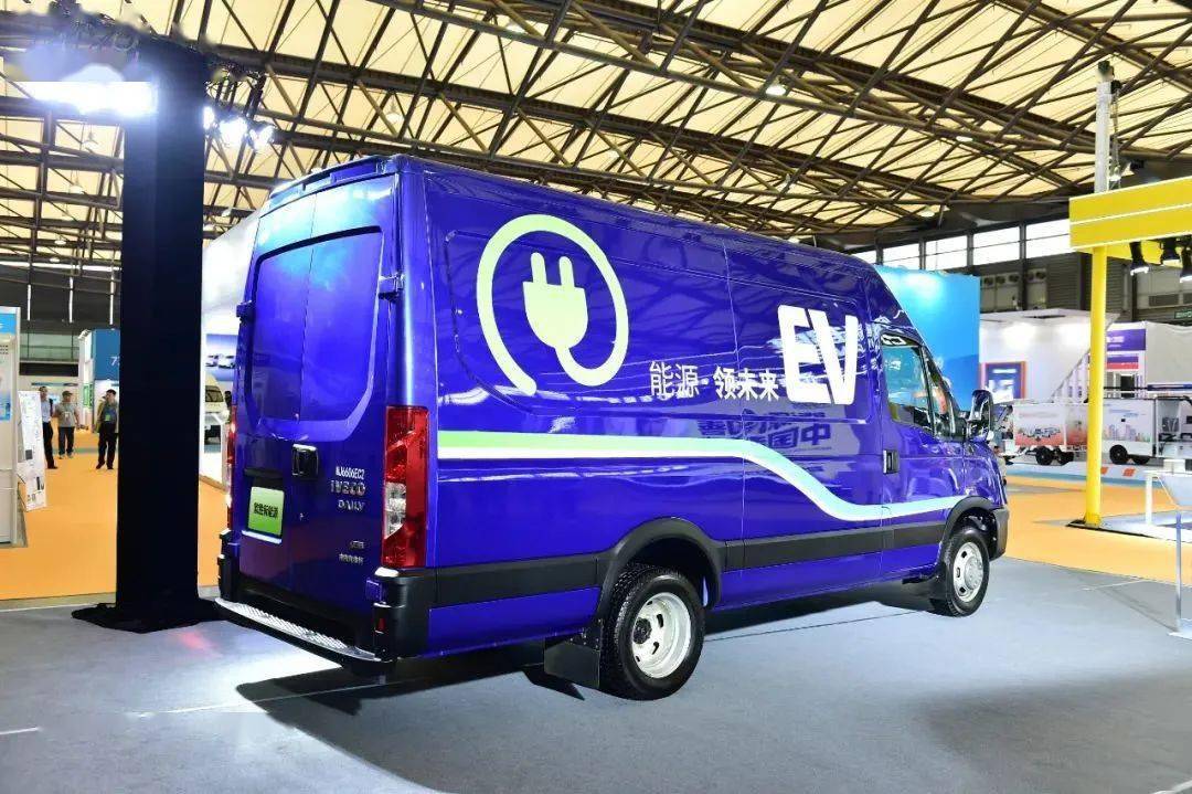 南京依维柯惊艳亮相2023上海国际快递物流产业博览会!