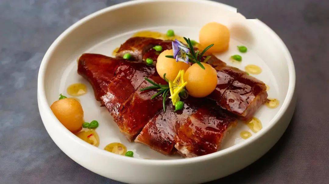 香格里拉夏宫新派粤菜_鱼子酱_脆皮_鸡枞