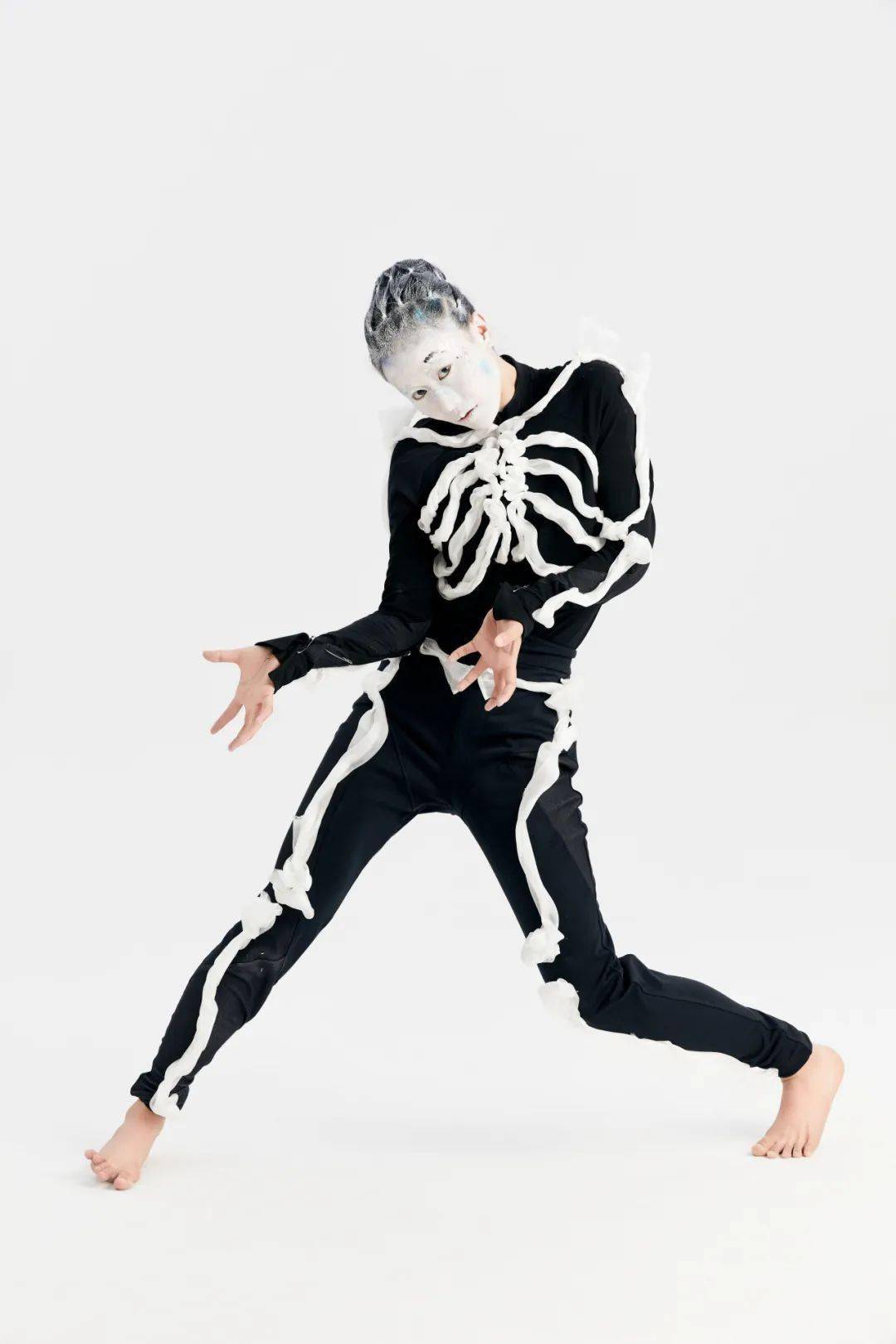 王亚彬最新作品舞剧《西游》——听悟空讲述一生爱恨过往_天桥_舞蹈