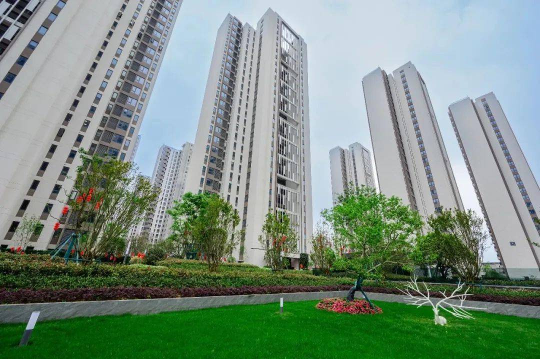 为何霸榜赣州楼市的总是它?_保利_实景图_央企