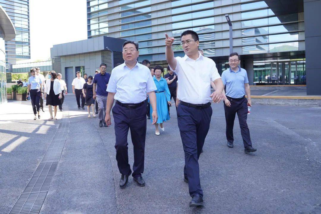 中电科资产经营有限公司党委书记,总经理赵惟陪同调研