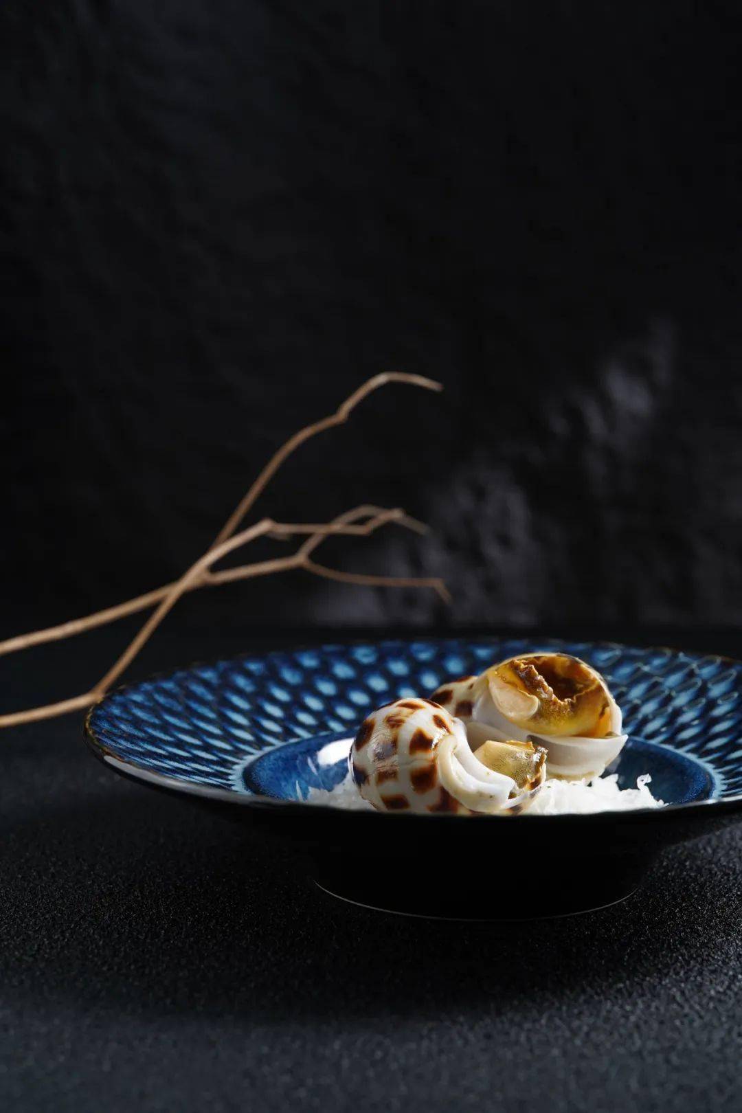 暗调美食图片怎么拍?拍摄现场曝光_背景_常亮灯_主体