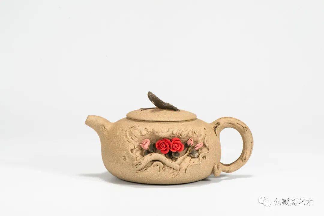 季杏芬高级工艺美术师优秀中青年陶艺家江苏省工艺美术学会会员宜兴