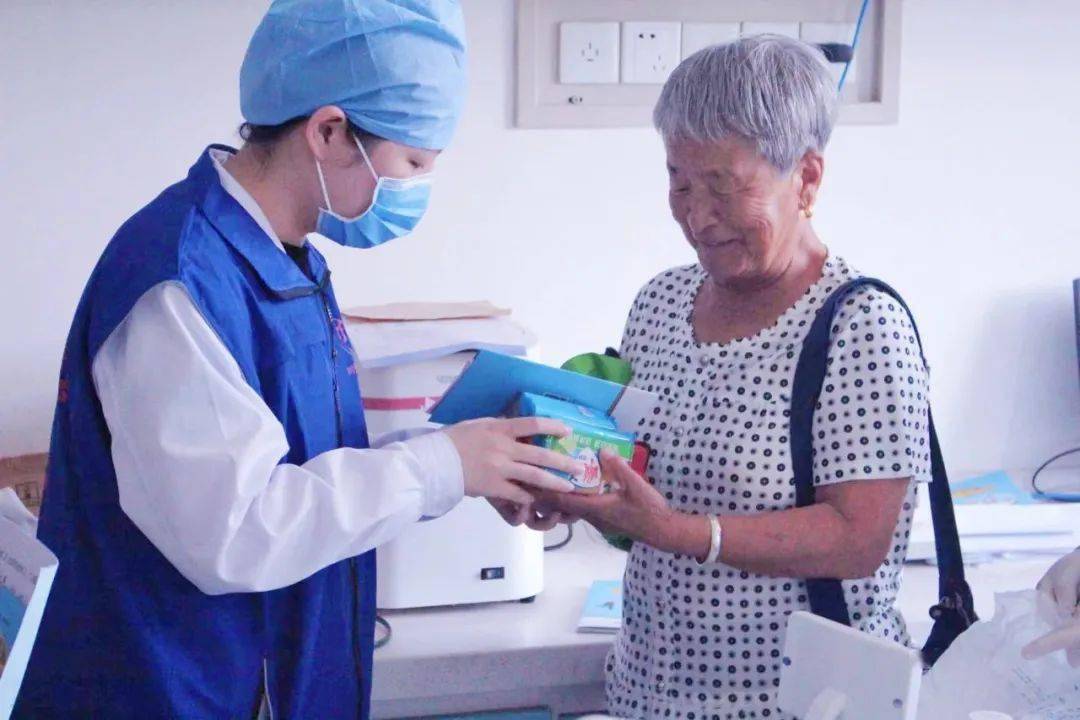 关注老年人口腔健康,九渡河镇卫生院开展医疗健身志愿服务_活动_检查