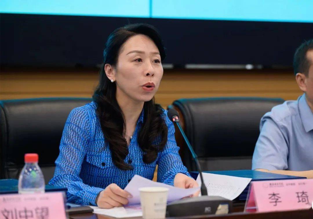 湖南师范大学新闻与传播学院副院长李琦教授同时,会议还举行了评委