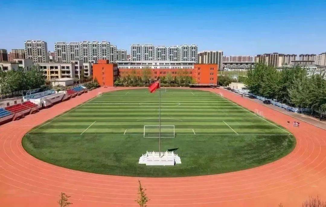 2021年,北京大兴精华学校落户瀛海镇,招收高中生.