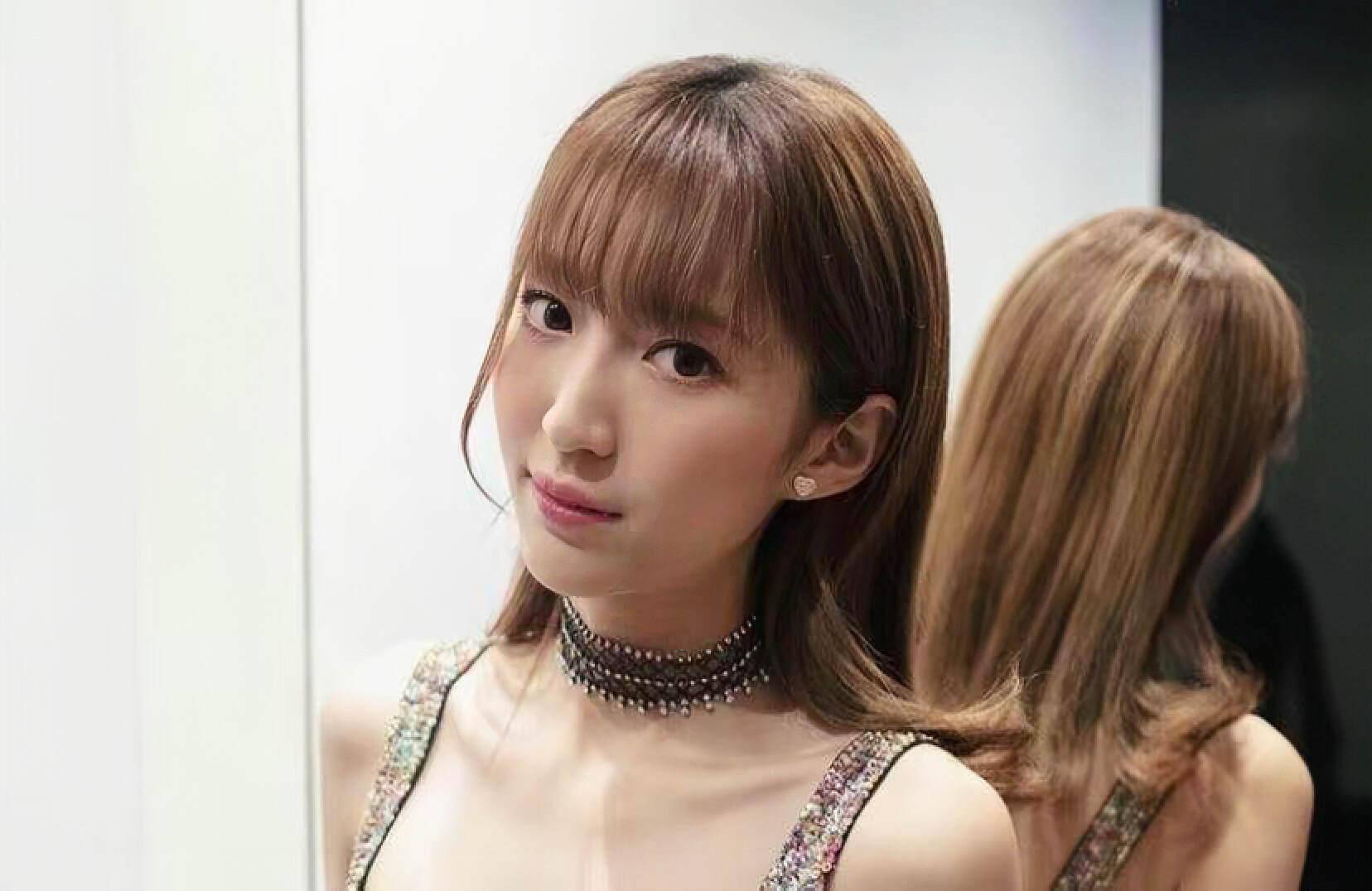 tvb知名女星宣布退出娱乐圈,改名转行做空姐,遭前男友出轨背叛_谢文