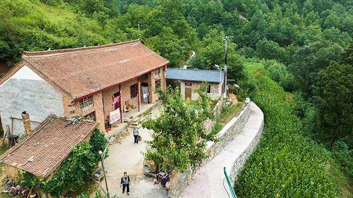 秘境汤河,温泉沐浴成旅游品牌,绿水青山又谱写新篇_汤池_汤河乡_人们