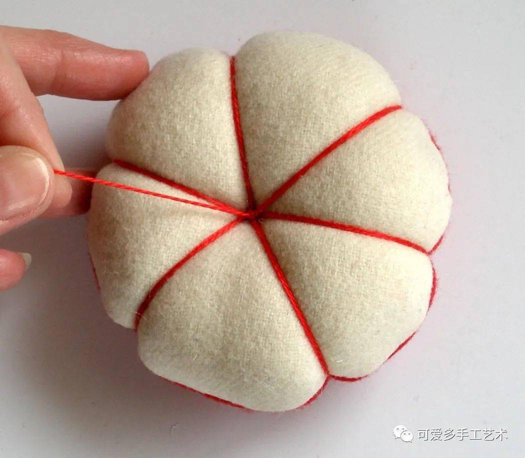 剪几块相同图案的小碎布,拼起来大家都忍不住模仿,实在太美了!