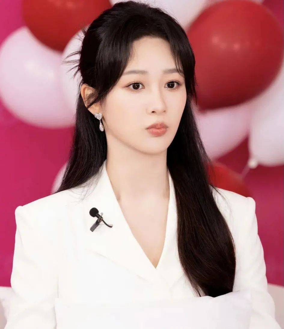 杨紫更美了,和瘦没关系!_刘海高_八字_自然