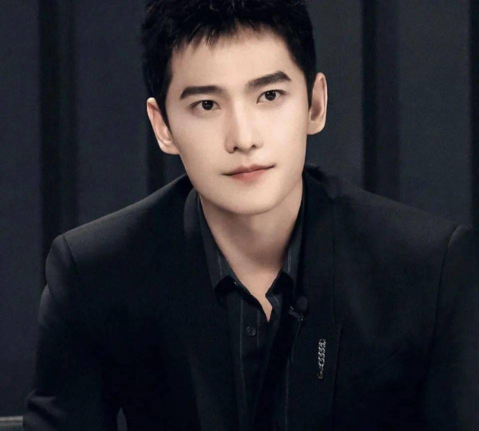 王鸥何九华的出轨内幕?杨洋被全网倒油?易梦玲进圈的秘密?