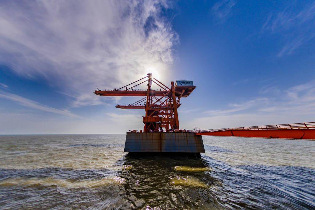 航拍河北曹妃甸40万吨级矿石码头!_中国_视觉_船舶