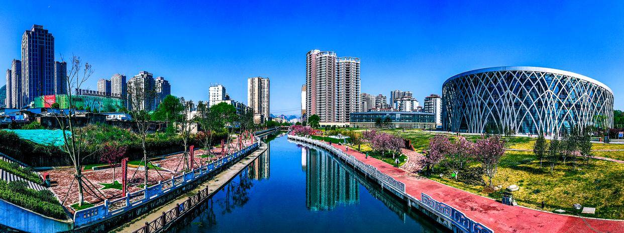 「凉都热评」执夏凉冬雪之笔 绘六盘水奔跑之姿_发展_赛事_马拉松