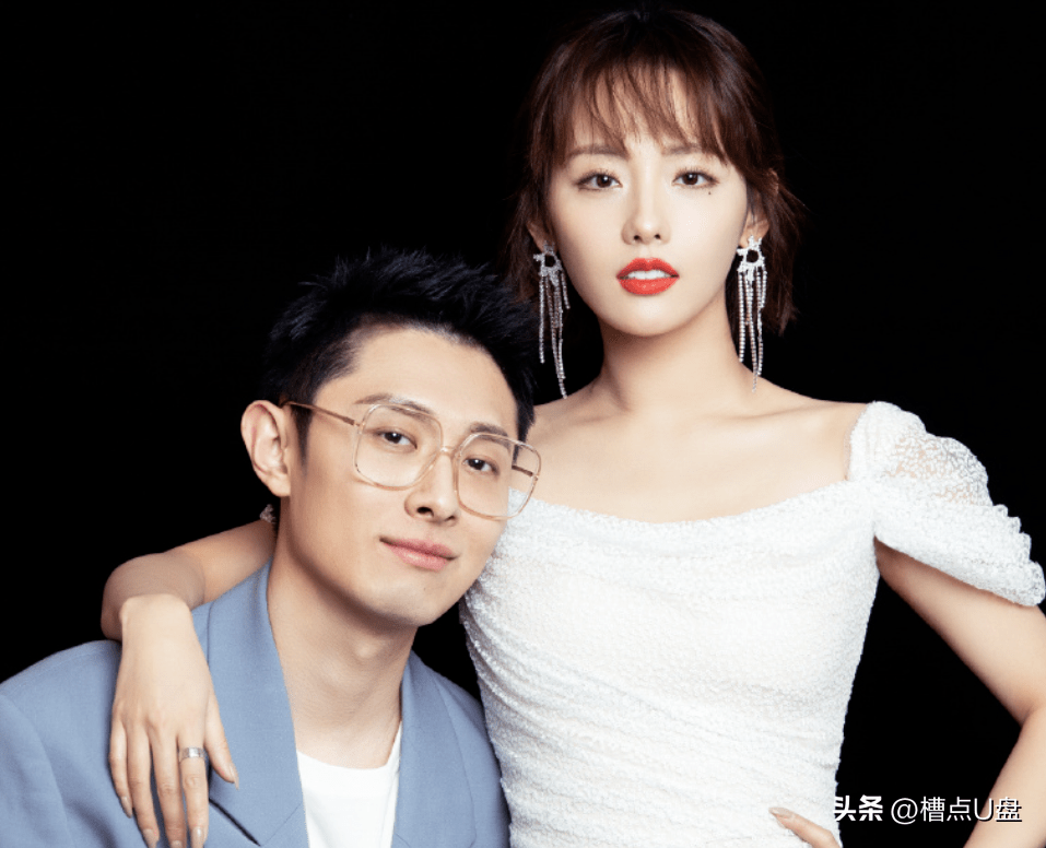 买超离婚后放飞自我,带俩美女酒吧嗨玩笑哈哈,仍自称张嘉倪老公_生活