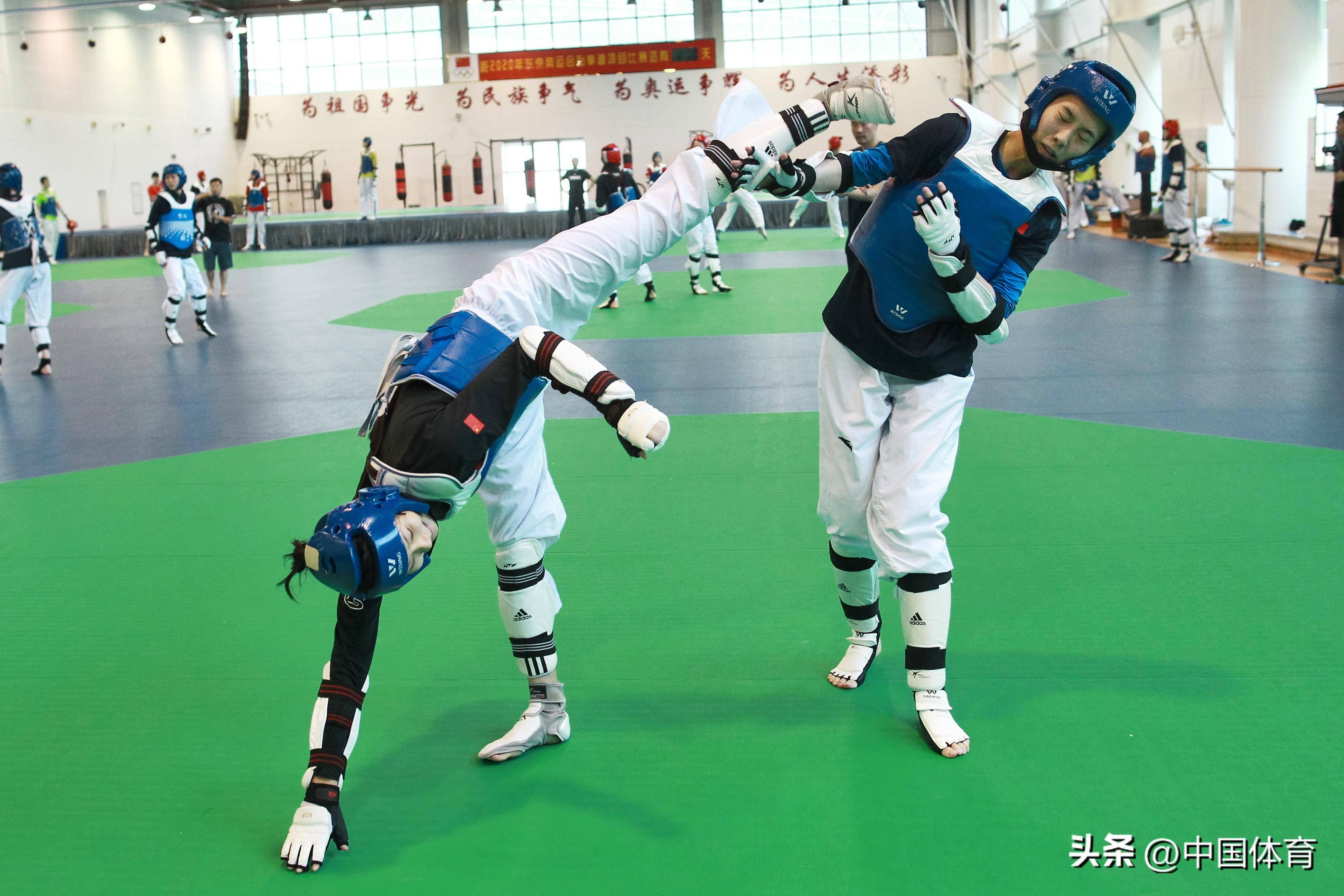 7月17日,中国跆拳道队在北京体育大学国家队训练基地跆拳道馆进行训练